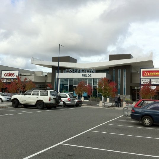 Essendon Fields Central 3 tips from 272 visitors