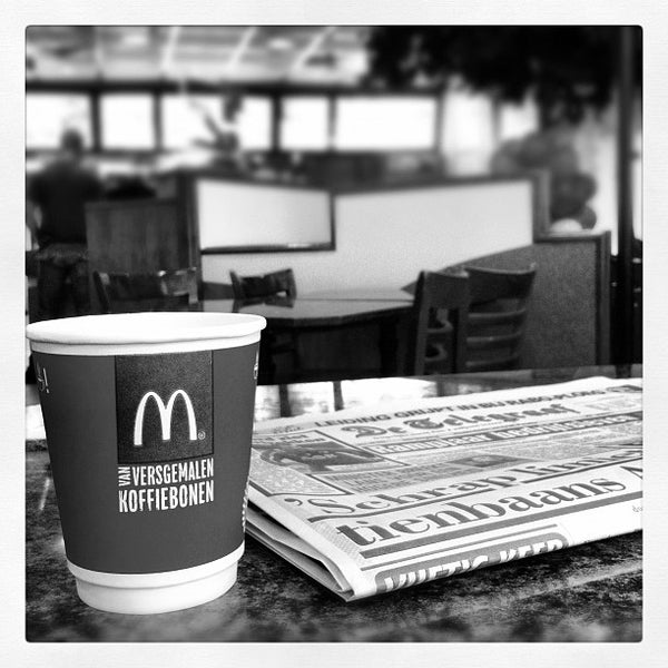 Снимок сделан в McDonald&#39;s пользователем Dave D. 7/17/2012