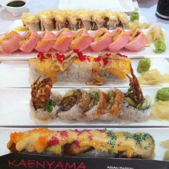 Снимок сделан в Kaenyama Sushi and Yakiniku пользователем FelixDCat 7/24/2012