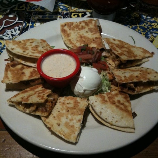 Photo taken at Chili&#39;s Grill &amp; Bar by Rogue Mindy S. on 2/12/2011