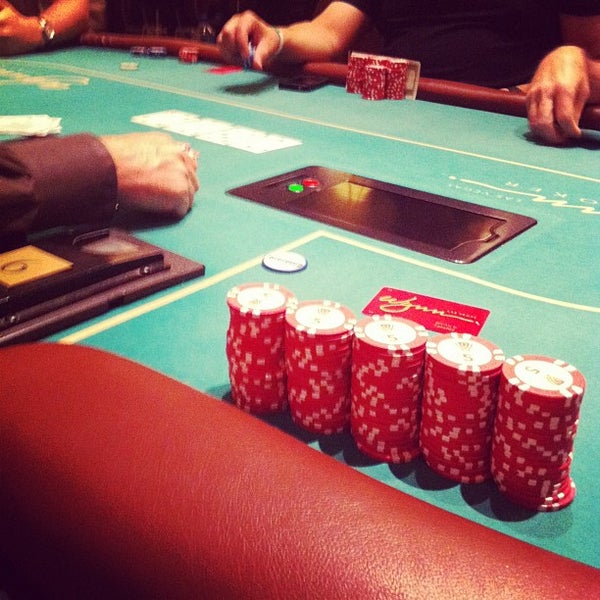 Снимок сделан в Wynn Poker Room пользователем Brian S. 5/20/2012