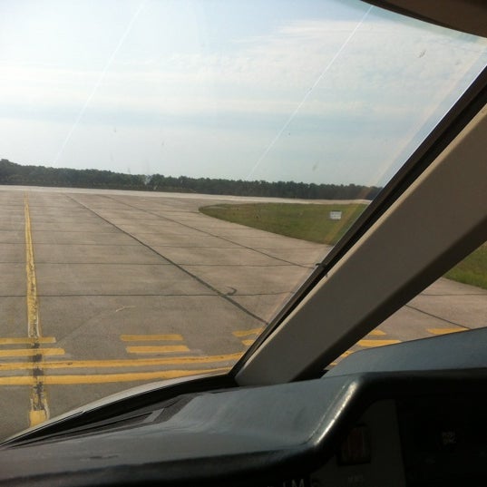 Francis S. Gabreski Airport (FOK) Westhampton Beach, NY