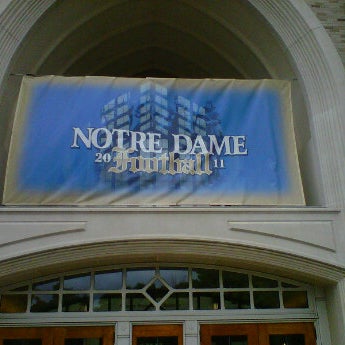 Photo taken at Hammes Notre Dame Bookstore by Gregory M. on 9/4/2011