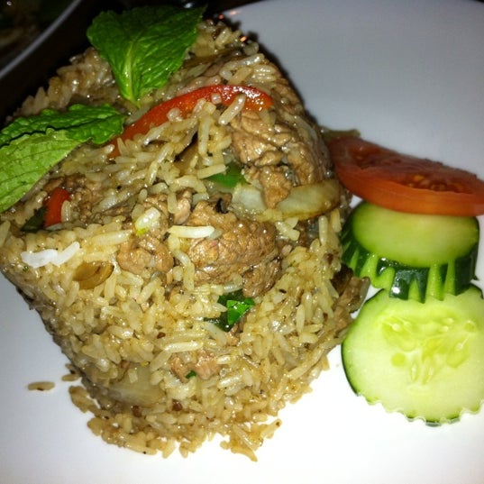 Mmmm fried spicy basil rice...with beef :-D