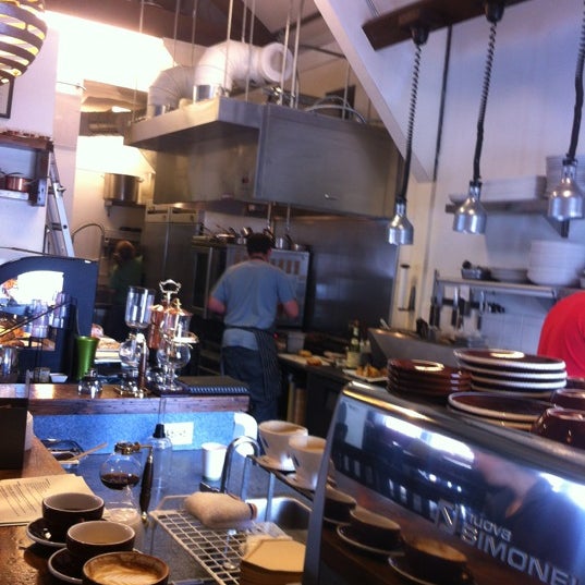 3/19/2012にScott B.がTrokay Cafeで撮った写真