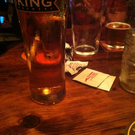 4/22/2012 tarihinde Yash K.ziyaretçi tarafından Stout Irish Pub'de çekilen fotoğraf