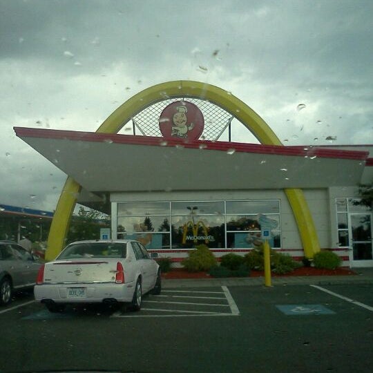 Ludlow Service Plaza (Eastbound) 11 tips from 3322 visitors