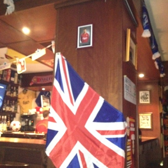 Foto diambil di Anfield Pub oleh Циталовская Ю. pada 7/12/2012
