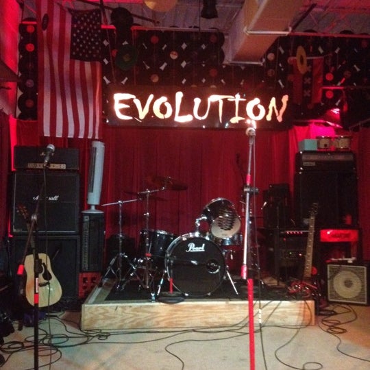 Foto tirada no(a) Evolution por Tracy J. em 8/25/2012