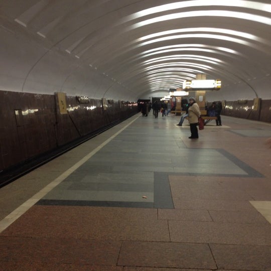 Метро кантемировская