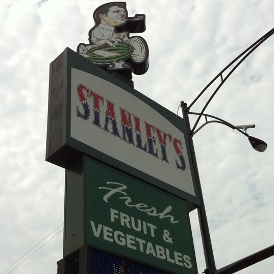 Photo taken at Stanley&#39;s Fresh Fruits and Vegetables by Dane D. on 8/5/2011
