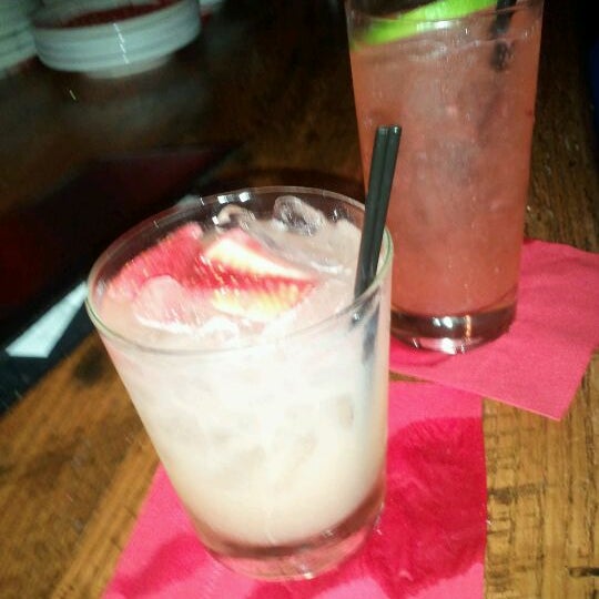 รูปภาพถ่ายที่ Lolita Cocina &amp; Tequila Bar โดย Crawl I. เมื่อ 5/4/2012