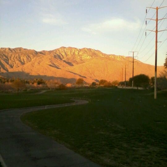 Foto diambil di Tahquitz Creek Golf Course oleh Alexander M. pada 1/25/2012