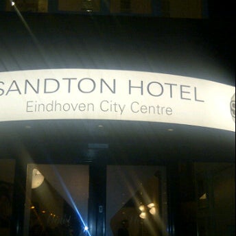 Photo prise au Sandton Eindhoven Centre par T R. le12/31/2011