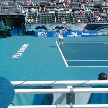 Foto diambil di Delray Beach International Tennis Championships (ITC) oleh Jim C. pada 3/1/2012