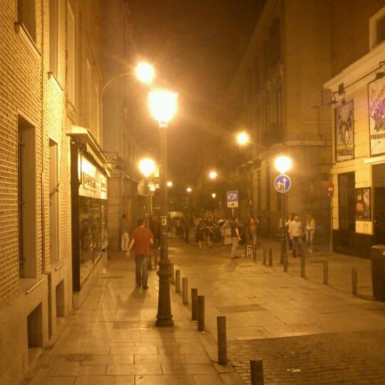 Calle del Pez - Road in Madrid