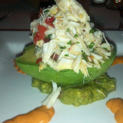 รูปภาพถ่ายที่ Nantuckets Restaurant โดย Manny P. เมื่อ 7/19/2012