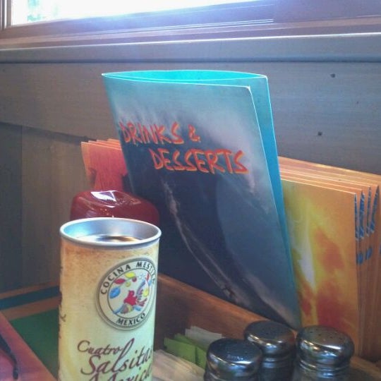 8/14/2011 tarihinde Jessyka B.ziyaretçi tarafından Islands Restaurant'de çekilen fotoğraf