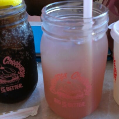 Photo taken at Cheeburger Cheeburger by Rob Qc. M. on 6/9/2012