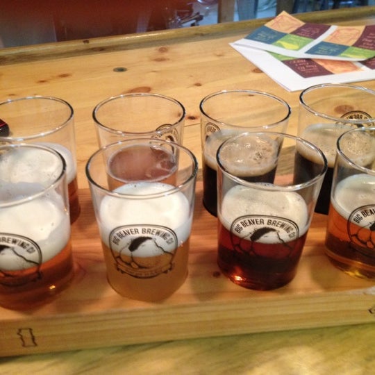 8/13/2012 tarihinde Mtn Jim F.ziyaretçi tarafından Big Beaver Brewing Co'de çekilen fotoğraf