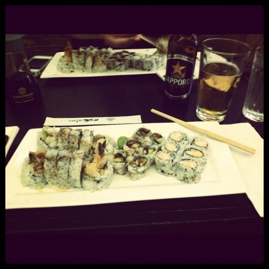 6/24/2012 tarihinde Renee P.ziyaretçi tarafından Iron Sushi'de çekilen fotoğraf