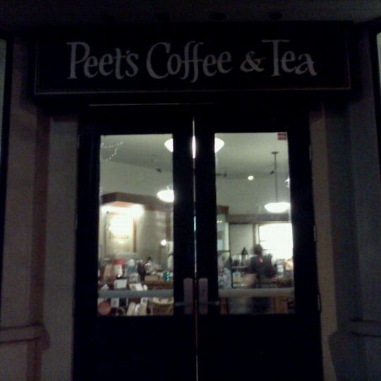 Photo taken at Peet&#39;s Coffee &amp; Tea by Robert N. on 5/1/2011