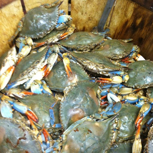 Photo taken at Aqua Best Seafood, Inc by Freeman on 7/4/2012