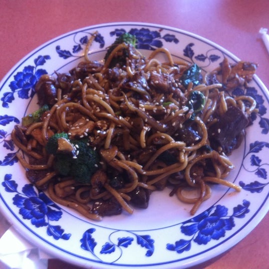 Photo taken at Stir Fresh Mongolian Grill by Darrell H. on 4/27/2011