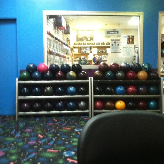 Photos at Sproul Lanes 10 tips from 490 visitors