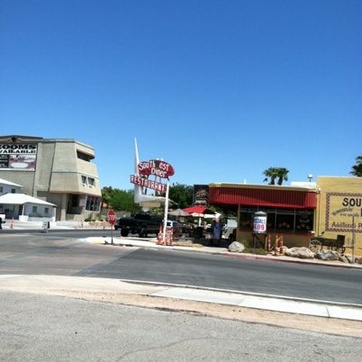 Foto tirada no(a) Southwest Diner por joe n. em 7/25/2012