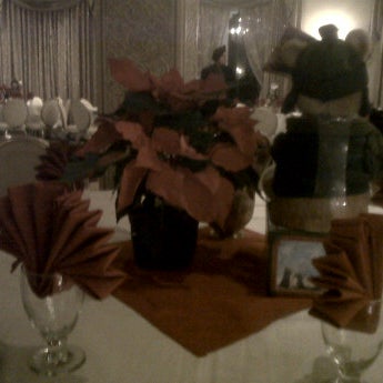 Photo taken at Akbar Indian Restaurant by Jinhee K. on 12/24/2011
