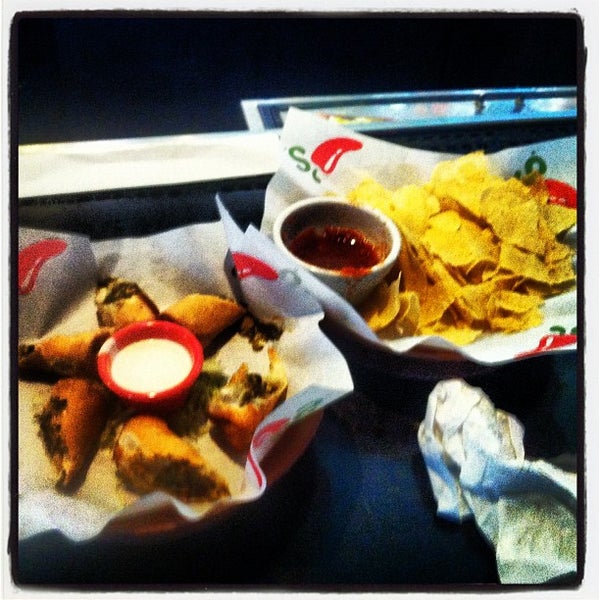 Photo taken at Chili&#39;s Grill &amp; Bar by Ben B. on 9/8/2012