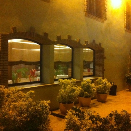 Foto diambil di Restaurant Mas Buscà oleh eantones pada 8/23/2012