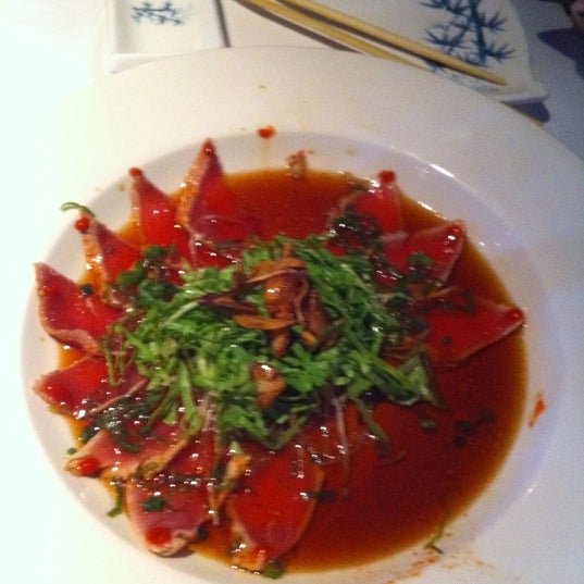 Photo taken at Amura Akasaka Japanese Restaurant by Allen W. on 1/24/2011