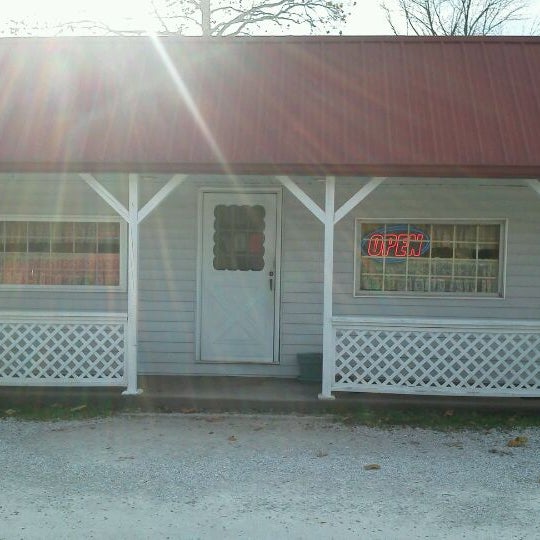 Brownie's Bean Blossom Family Restaurant (Now Closed) American Restaurant
