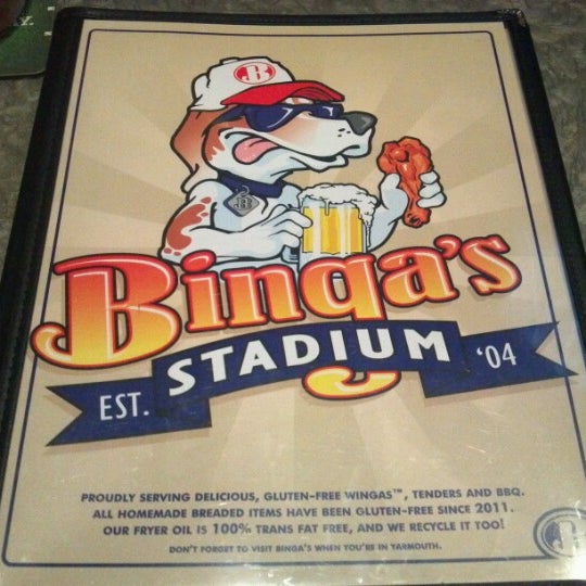 รูปภาพถ่ายที่ Binga&#39;s Stadium โดย Brad F. เมื่อ 9/4/2012