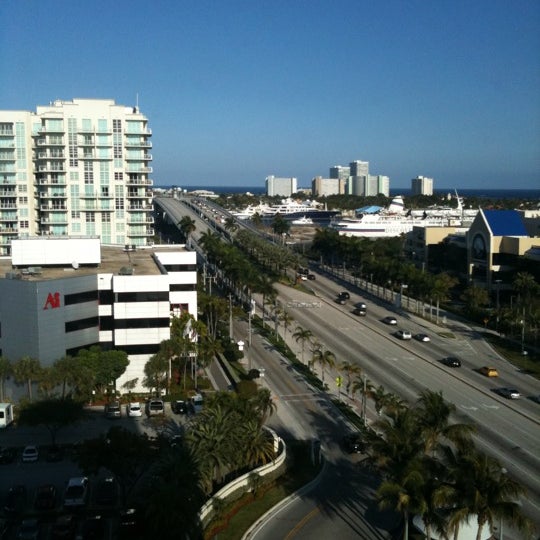 Foto tirada no(a) Renaissance Fort Lauderdale Cruise Port Hotel por Beth A. em 3/23/2011