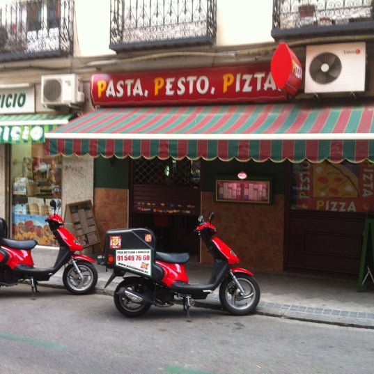 8/19/2011에 Mazen M.님이 Pasta Pesto Pizza에서 찍은 사진