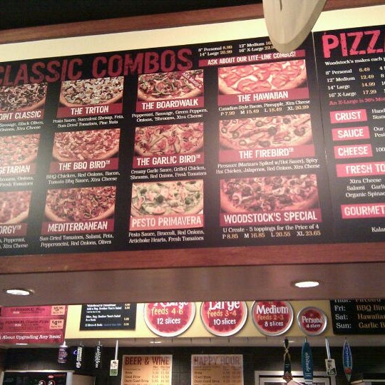 8/28/2011にFrancisco Z.がWoodstock&#39;s Pizzaで撮った写真