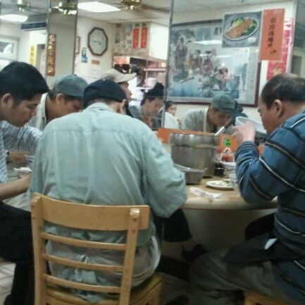 Foto scattata a Chinatown Restaurant da Daniel Q. il 12/4/2011