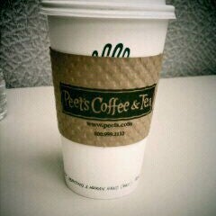 Photo taken at Peet&#39;s Coffee by Lindsay S. on 8/30/2011