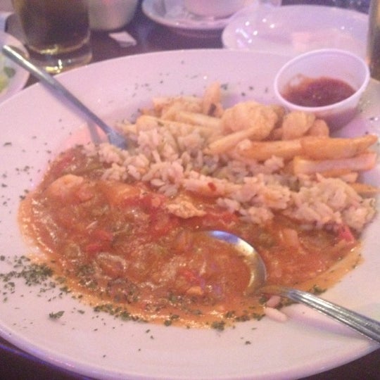 Foto scattata a Dodie&#39;s Cajun Restaurant da Quin M. il 8/26/2012