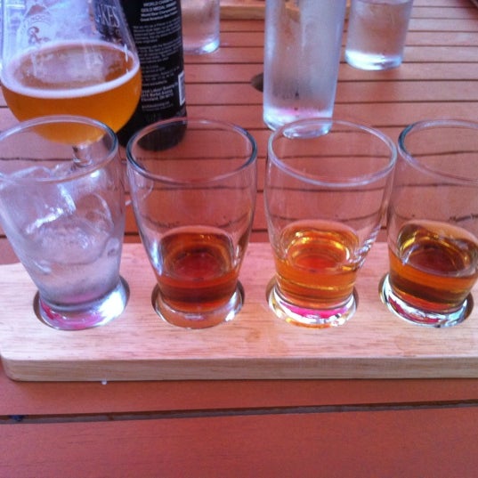 Foto tomada en Bourbon  por Scott el 8/16/2012