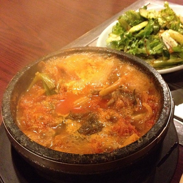 Снимок сделан в Seoul Garden Restaurant пользователем wutt 2/27/2012