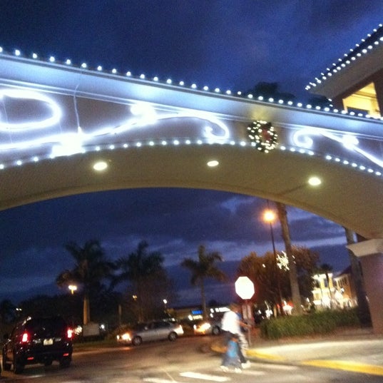 Vero Beach Outlets - Shopping Mall