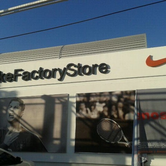 nike outlet revolucion