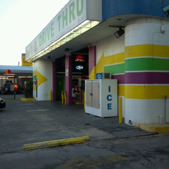 Beer 'N All Five Points San Antonio, TX'da fotoğraflar