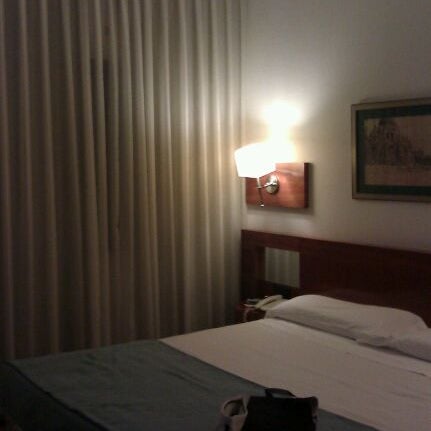 Foto diambil di Hotel TRYP Madrid Atocha oleh Enrique R. pada 11/24/2011