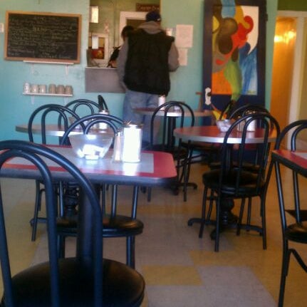 Photo taken at 5 Loaves Eatery by JL J. on 11/18/2011
