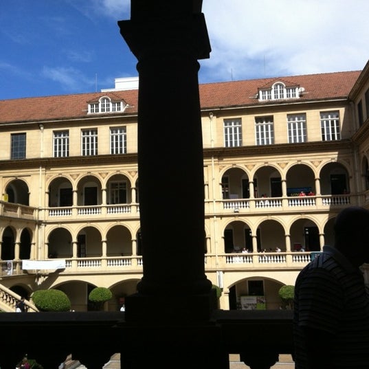 Foto scattata a Colégio Marista Arquidiocesano de São Paulo da Fernanda C. il 8/11/2012